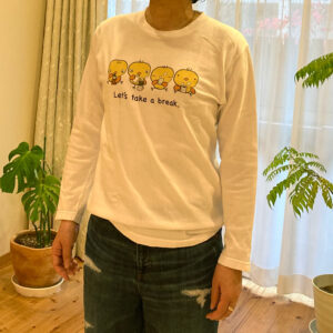 Tシャツを着た人