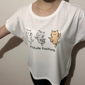 バレエねこちゃんアティテュードTシャツ着た様子2